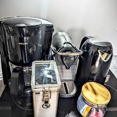 Urban Gotha-apartment Ekhof- Am Schlosspark- Parken An Der Der Tür- Barrierefrei, 900 Meter Zum Bahnhof - Wallbox