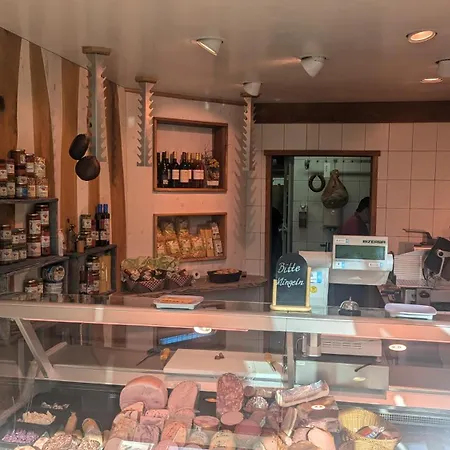 Apartment Urban Gotha-apartment Ekhof- Am Schlosspark- Parken An Der Der Tür- Barrierefrei, 900 Meter Zum Bahnhof - Wallbox *